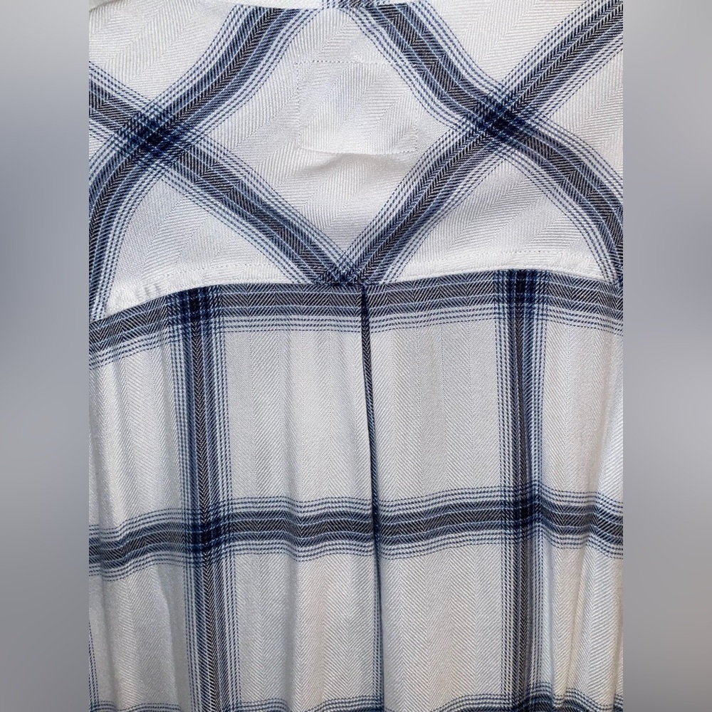 NEW Rails Hunter Button-Up Shirt. White Navy plaid shirt. Women’s size XX-L. - Picture 4 of 9